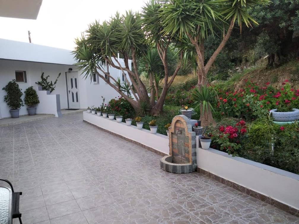 Golden Sun Apartments روداكينو المظهر الخارجي الصورة