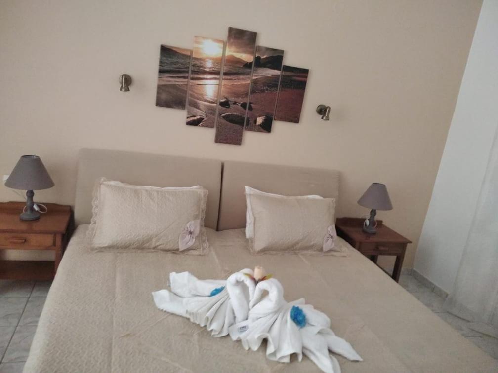 Golden Sun Apartments روداكينو المظهر الخارجي الصورة