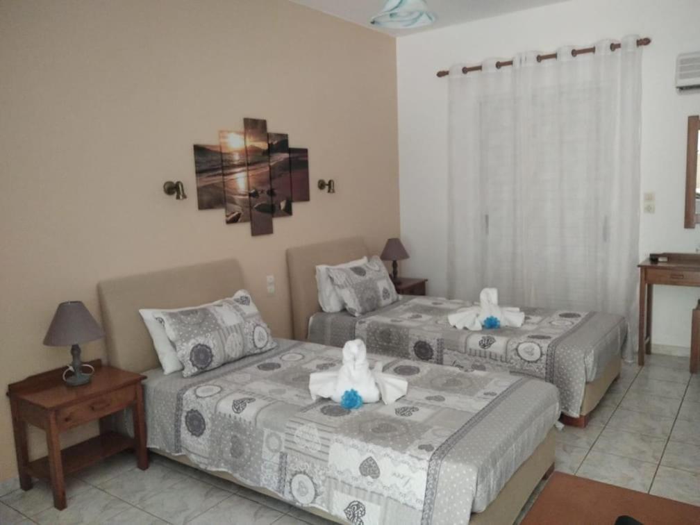 Golden Sun Apartments روداكينو المظهر الخارجي الصورة