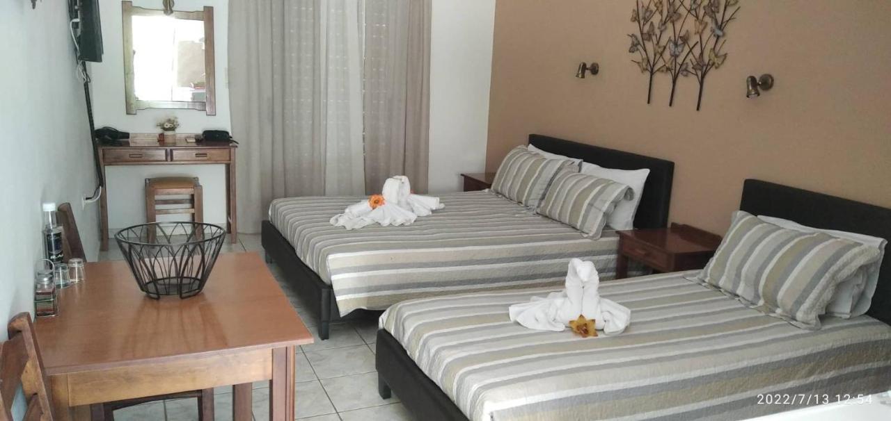 Golden Sun Apartments روداكينو المظهر الخارجي الصورة