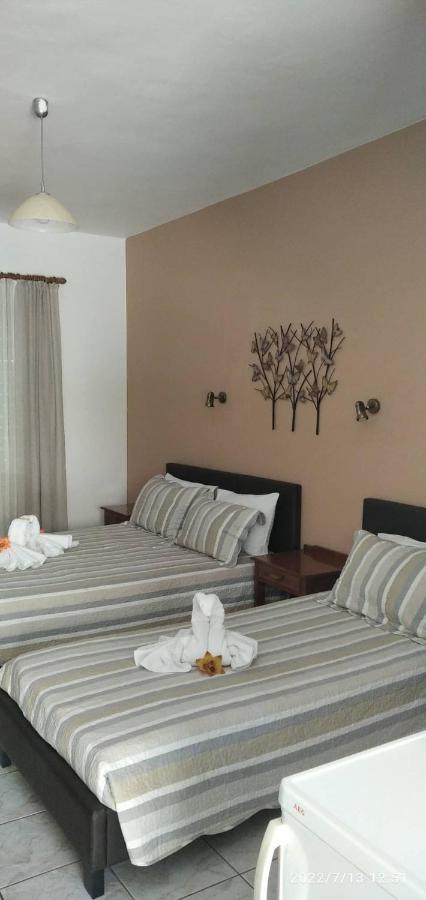 Golden Sun Apartments روداكينو المظهر الخارجي الصورة