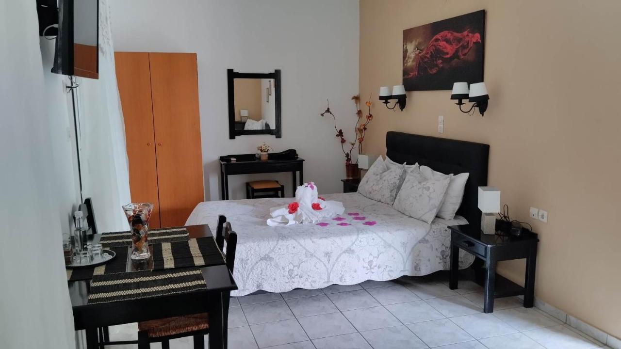 Golden Sun Apartments روداكينو المظهر الخارجي الصورة