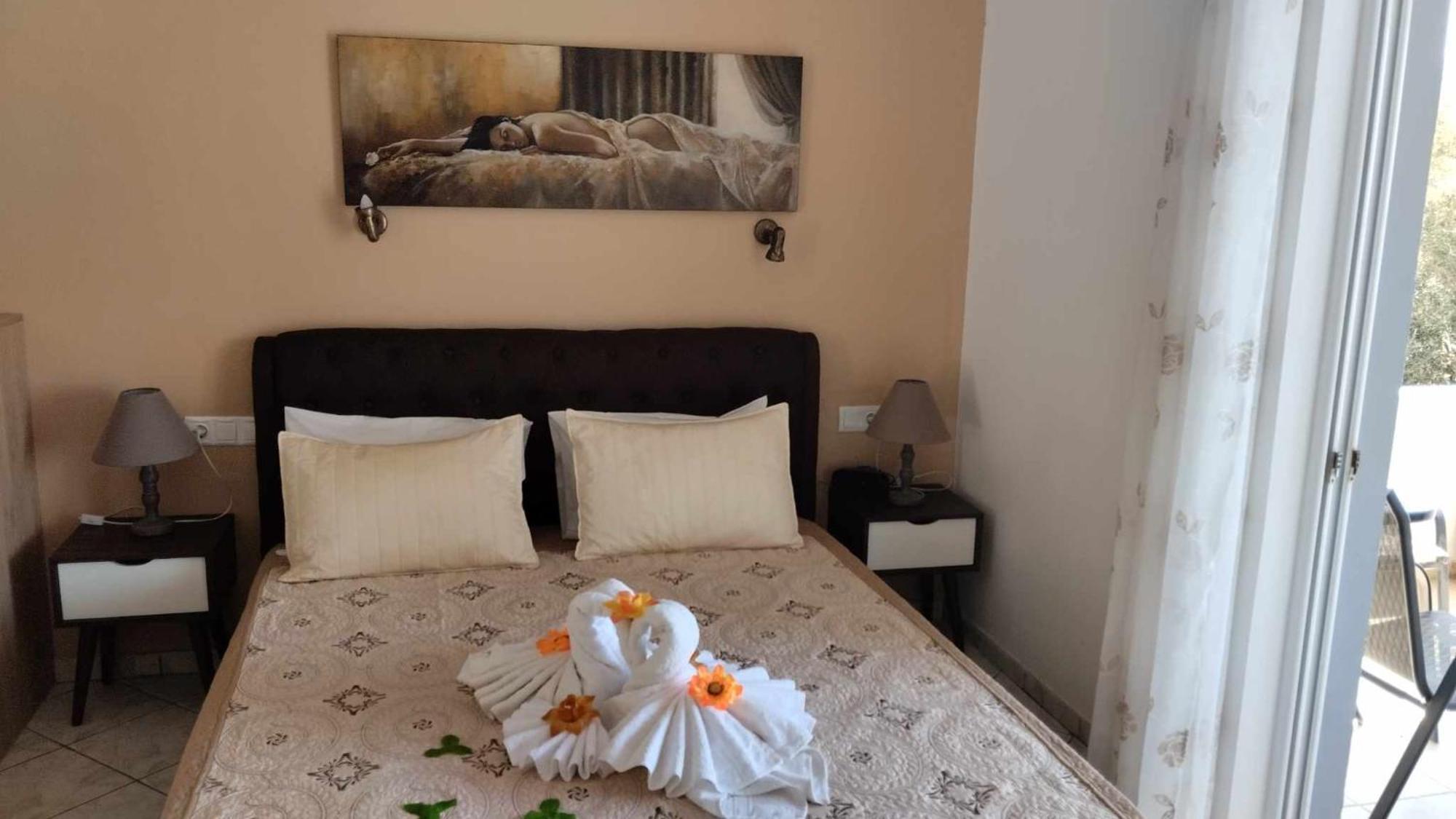 Golden Sun Apartments روداكينو المظهر الخارجي الصورة