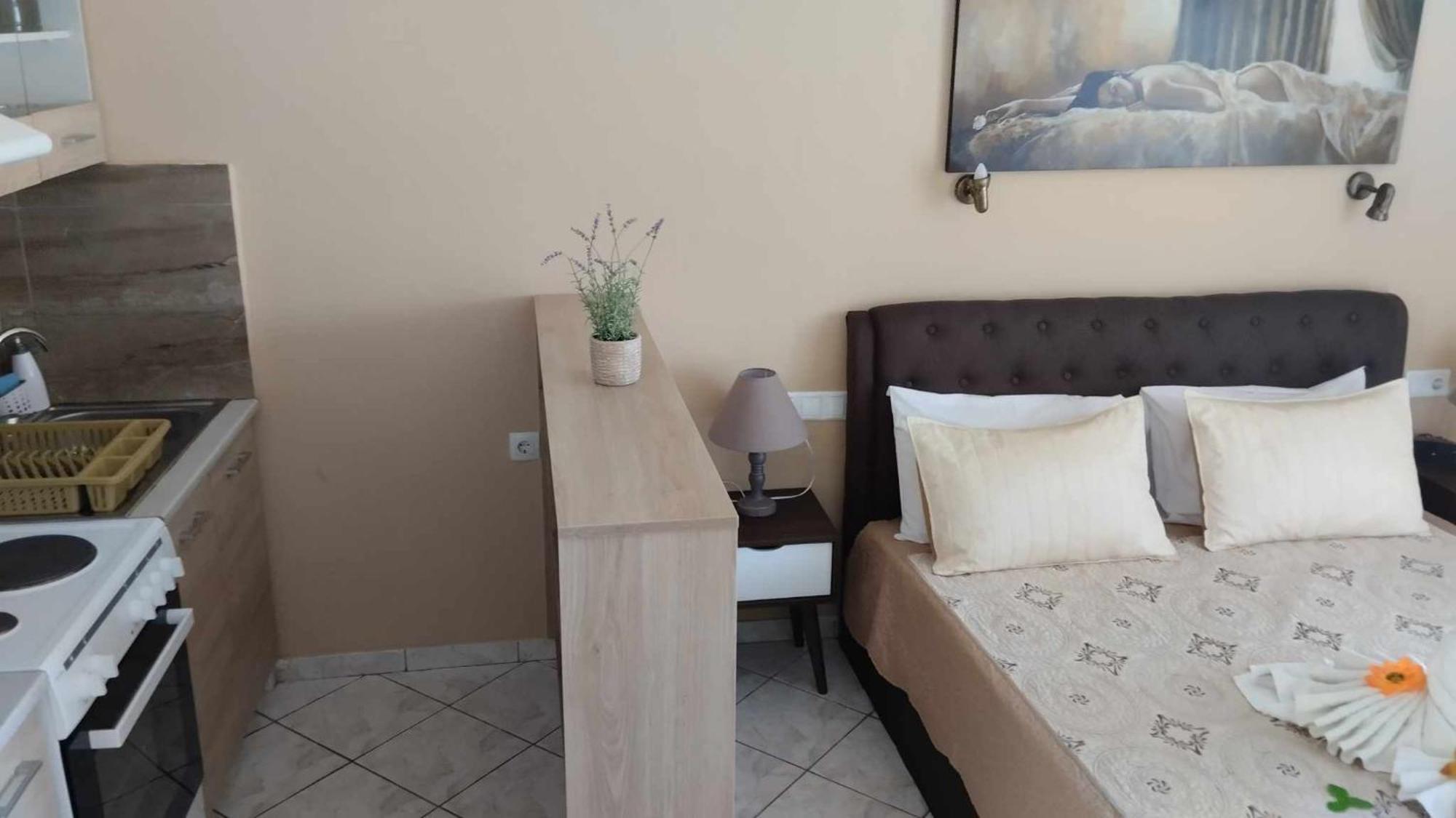 Golden Sun Apartments روداكينو المظهر الخارجي الصورة